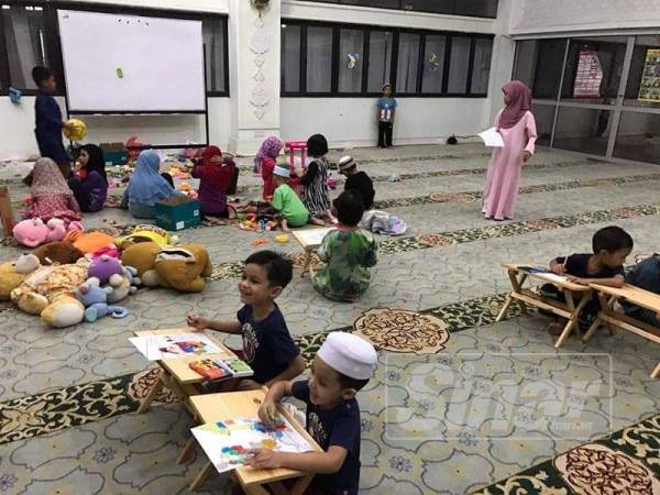 Masjid mesra kanak-kanak, mudahkan ibu bapa solat tarawih ...